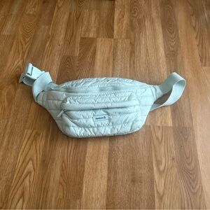 Reebok Mint Green Quilted Fanny Pack Bum Bag Crossbody Bag